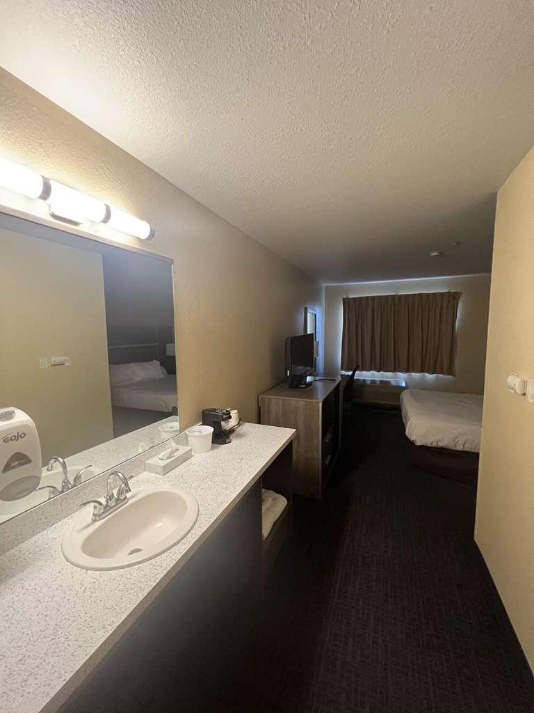 Surestay By Best Western Wells Room photo