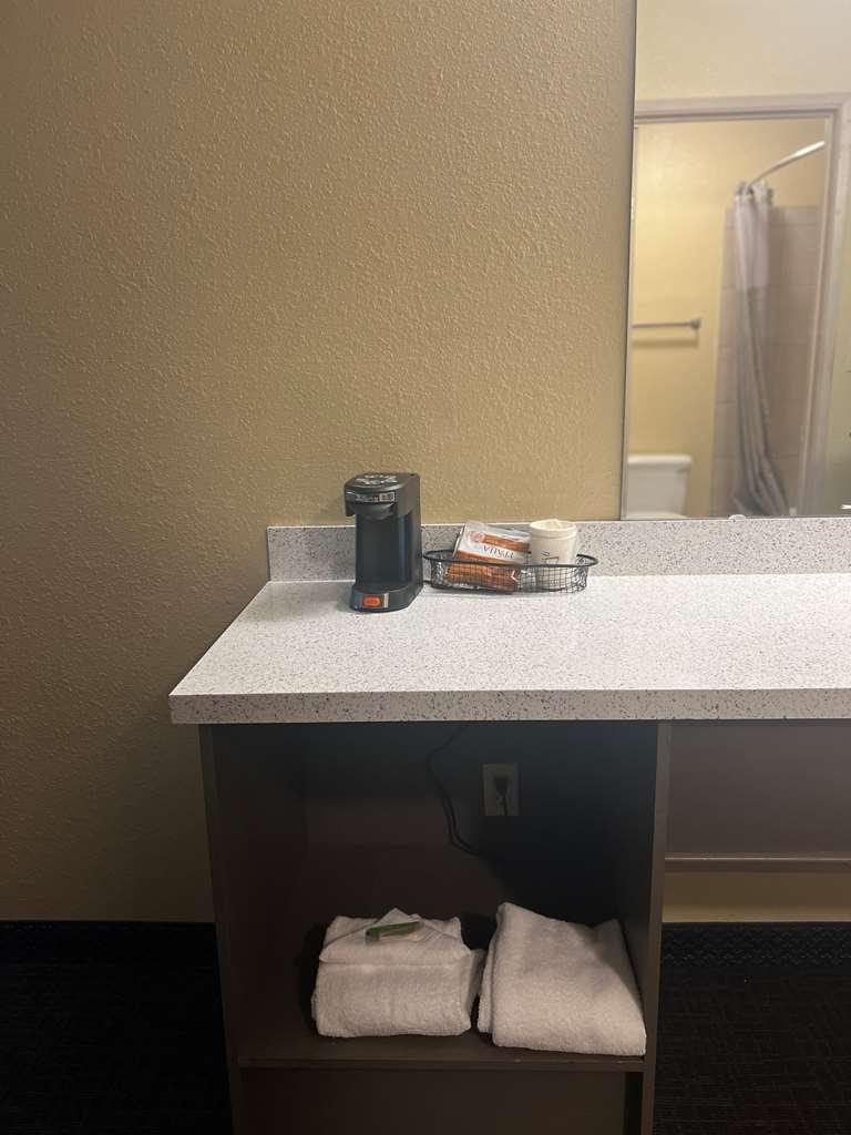 Surestay By Best Western Wells Room photo