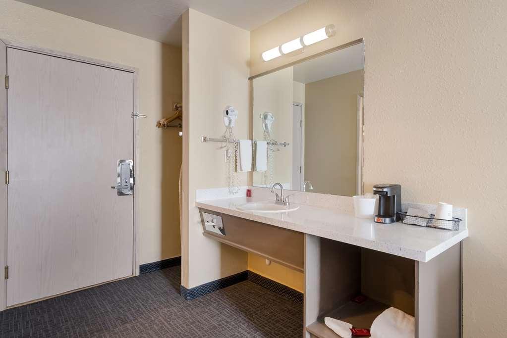 Surestay By Best Western Wells Room photo